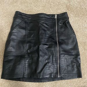 Express leather skirt